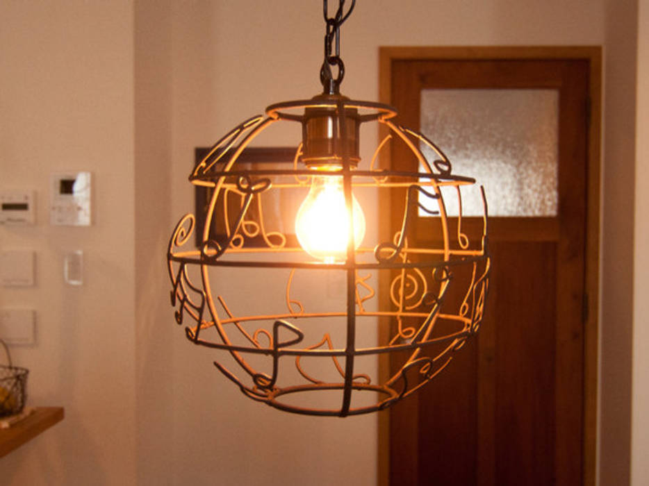 アイアンランプシェード「シルシェード」 Handmade Iron Lamp Shade, Only One Only One Livings de estilo ecléctico Hierro/Acero Iluminación