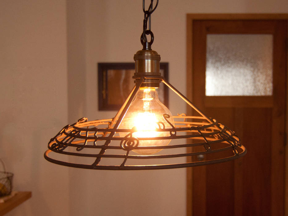 アイアンランプシェード「シルシェード」 Handmade Iron Lamp Shade, Only One Only One Salas de estar ecléticas Ferro/Aço Iluminação