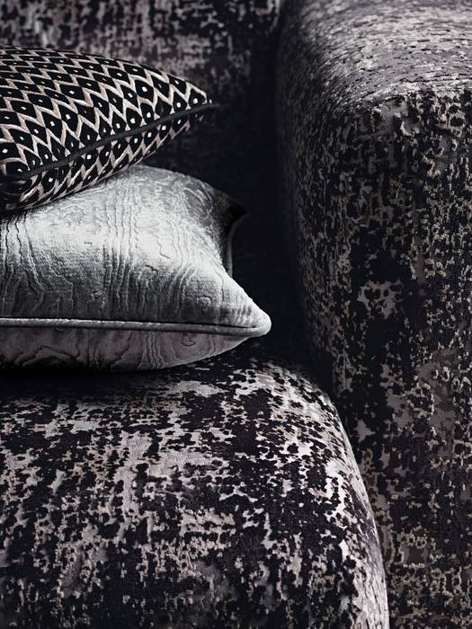 BIANCO e NERO JaneChurchill, Emporio del Tessuto Emporio del Tessuto Modern Living Room Textile Amber/Gold Sofas & armchairs