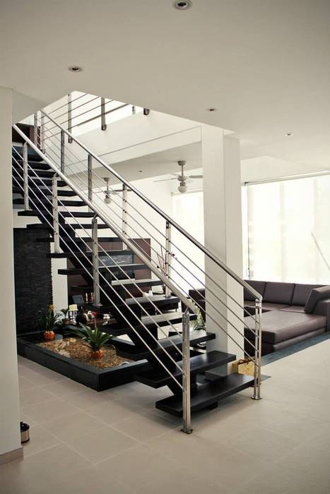 homify Pasillos, vestíbulos y escaleras de estilo moderno