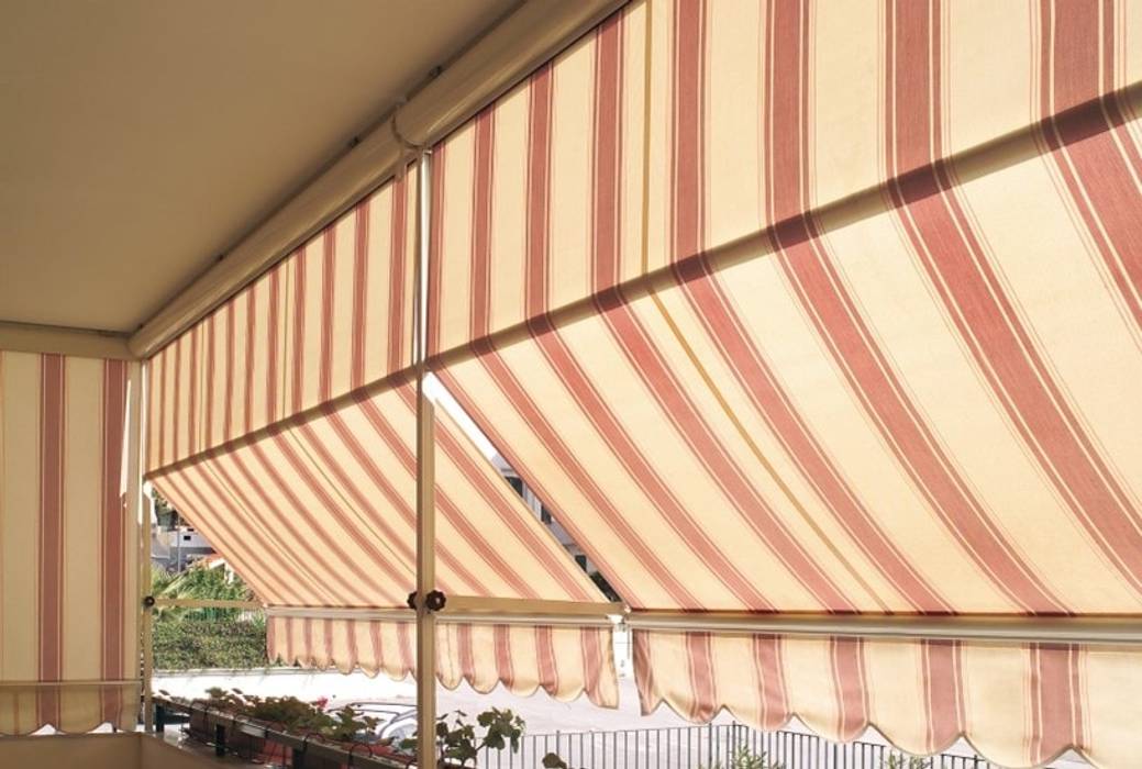 Solar awnings, Emporio del Tessuto Emporio del Tessuto Finestre & Porte in stile moderno Tende