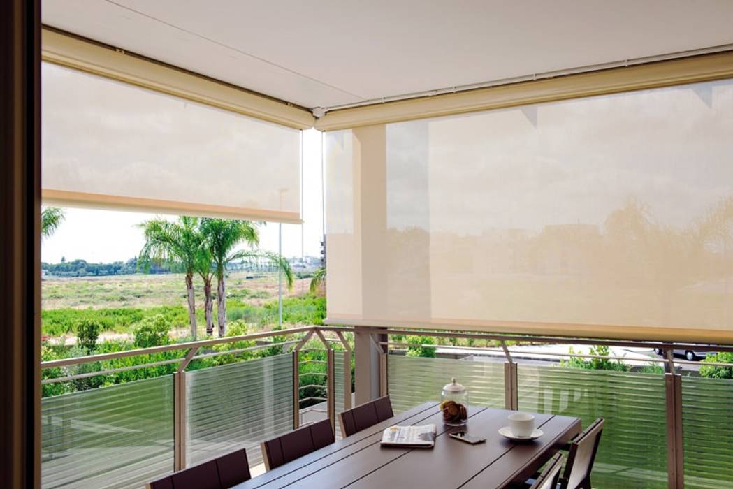 Solar awnings, Emporio del Tessuto Emporio del Tessuto Modern Windows and Doors Curtains & drapes