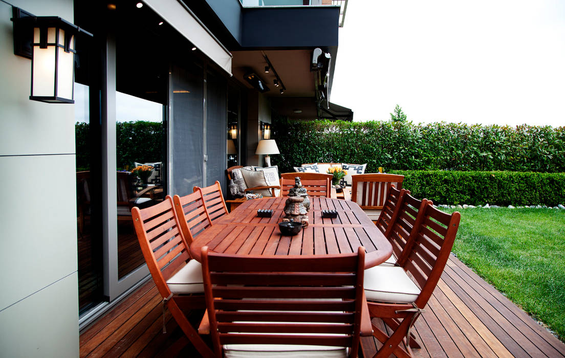 K.Ç EVİ, Kerim Çarmıklı İç Mimarlık Kerim Çarmıklı İç Mimarlık Balcone, Veranda & Terrazza in stile moderno