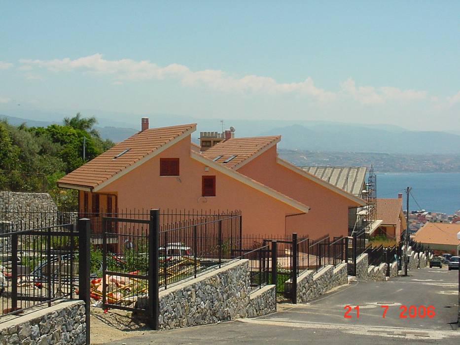 ​Complesso Residenziale Belvedere (Ganzirri Messina), Ing. Edoardo Contrafatto Ing. Edoardo Contrafatto Будинки