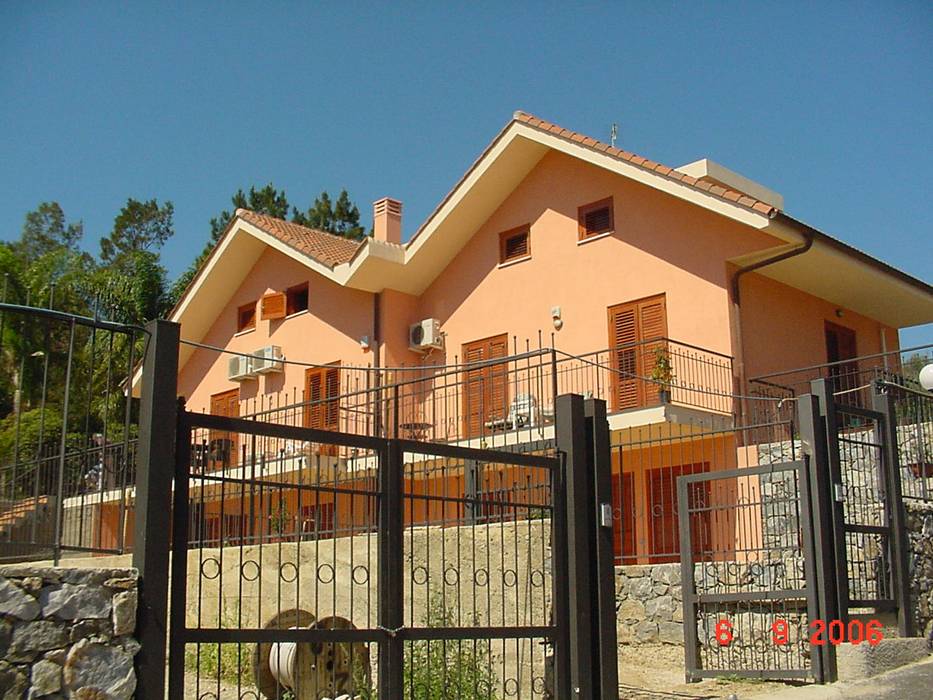 ​Complesso Residenziale Belvedere (Ganzirri Messina), Ing. Edoardo Contrafatto Ing. Edoardo Contrafatto Modern houses