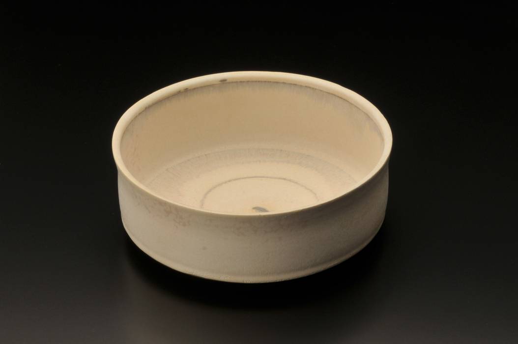 白い器, 近藤 賢 kondo takashi 近藤 賢 kondo takashi Other spaces Pottery Other artistic objects