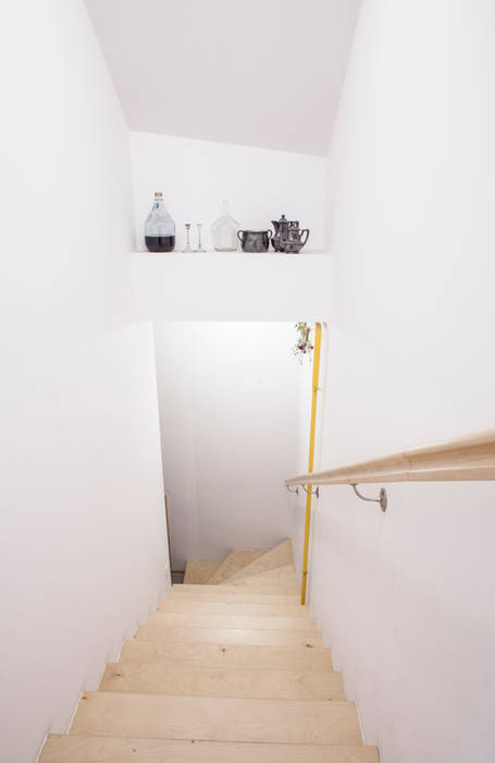 Parter w domu jednorodzinnym, Patyna Projekt Patyna Projekt Skandynawski korytarz, przedpokój i schody Sklejka