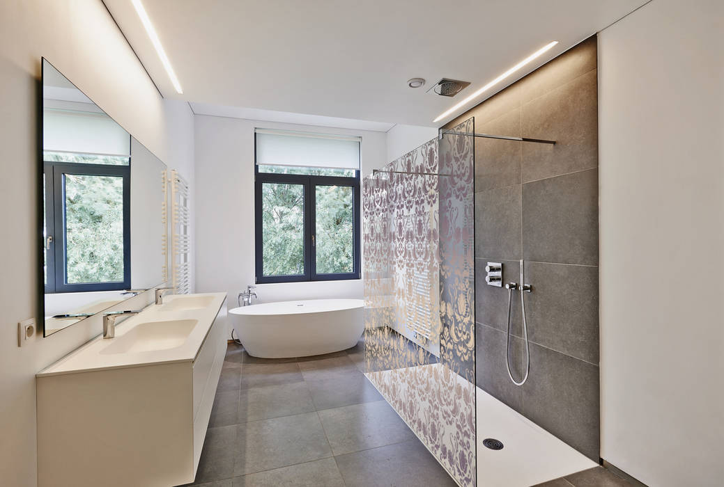 STAMPA DIRETTA SU VETRO, lizea sas lizea sas 現代浴室設計點子、靈感&圖片 玻璃 裝飾品