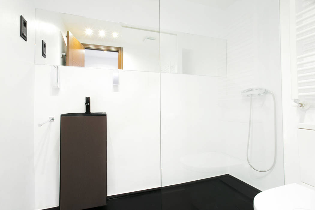 Reforma de la vivienda de Mario en Chamartín, Madrid, Empresa constructora en Madrid Empresa constructora en Madrid Modern Bathroom