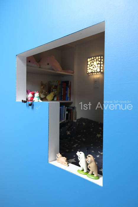 집안에 아이들의 놀이터가 마련되어있는 인테리어 , 퍼스트애비뉴 퍼스트애비뉴 Chambre d'enfant moderne