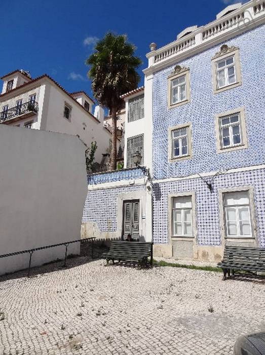 Projecto decoração para habitação turística - Beco da Lapa, Alfama - Lisboa Mariline Pereira - Interior Design Lda. Janelas e portas rústicas Janelas