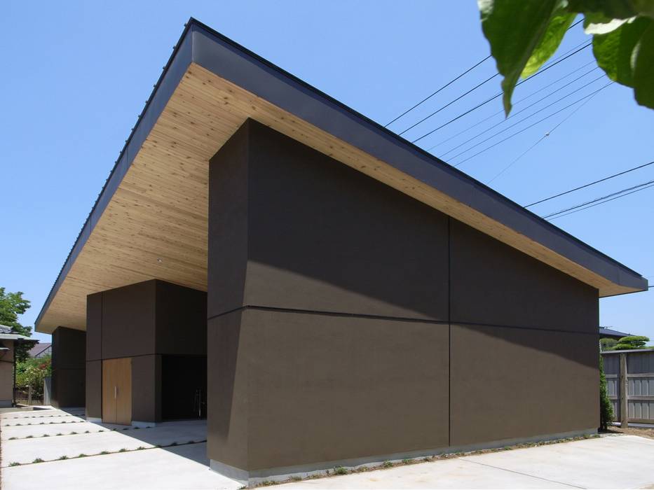 h14k, 株式会社アオイデザイン aoydesign 株式会社アオイデザイン aoydesign Modern garage/shed