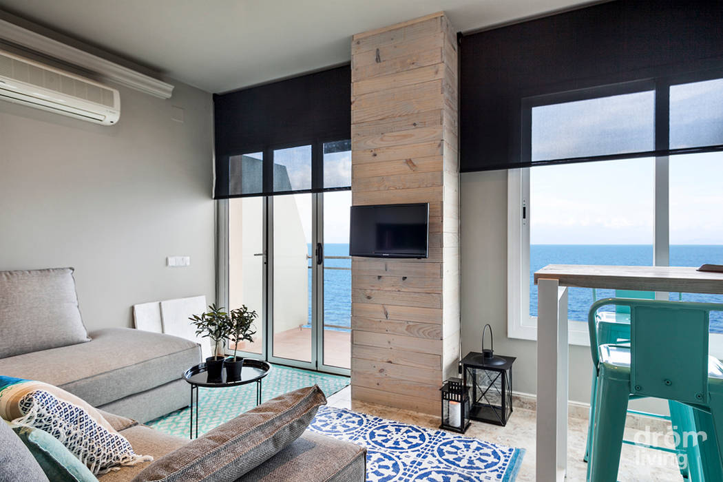 32 m2 mediterráneos, Dröm Living Dröm Living Mediterranean style living room Sofas & armchairs