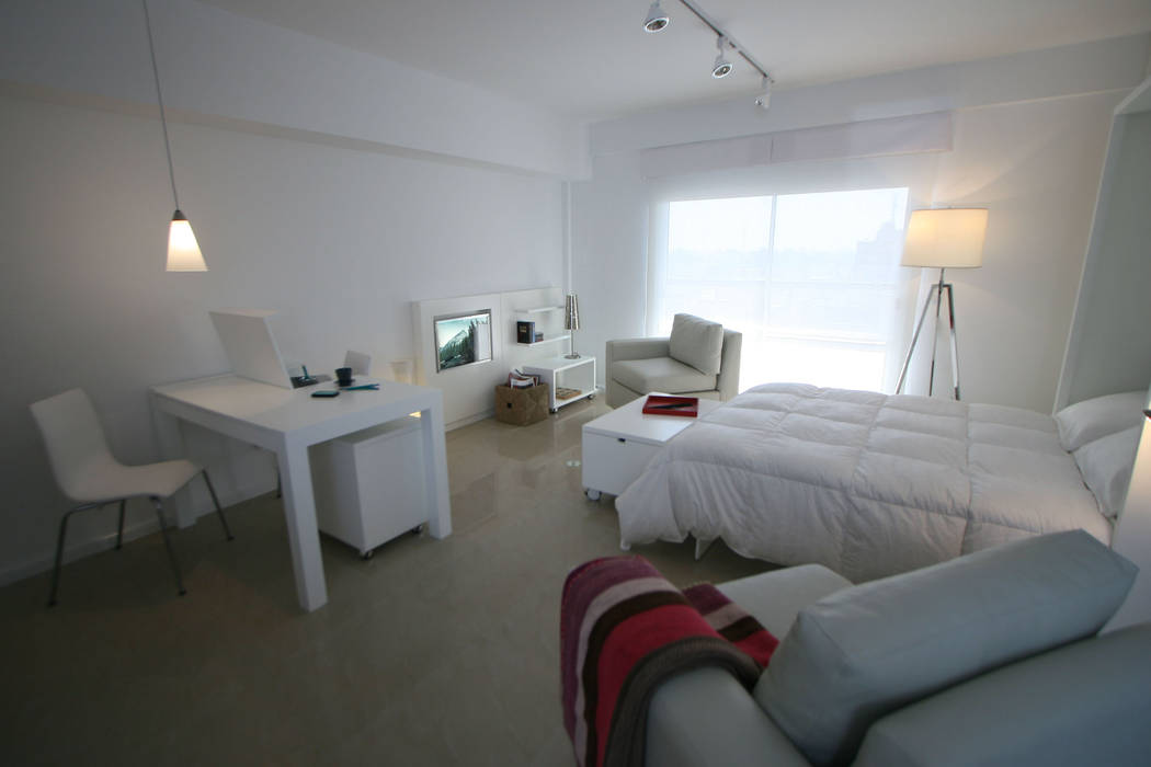 Home + Office MinBai Dormitorios minimalistas Madera Acabado en madera Camas y cabeceras