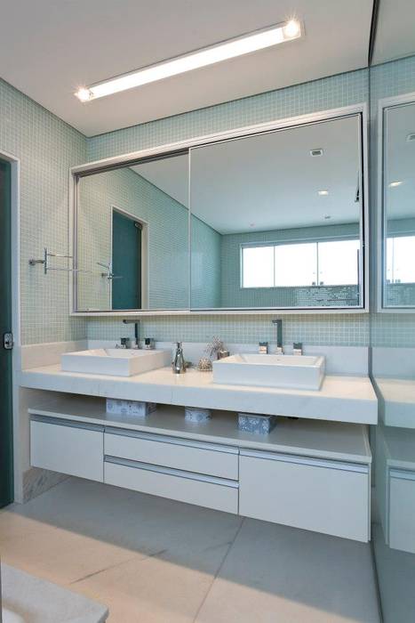 Banho, Gislane Lima - Interior Design Gislane Lima - Interior Design Banheiros modernos Mármore Armários