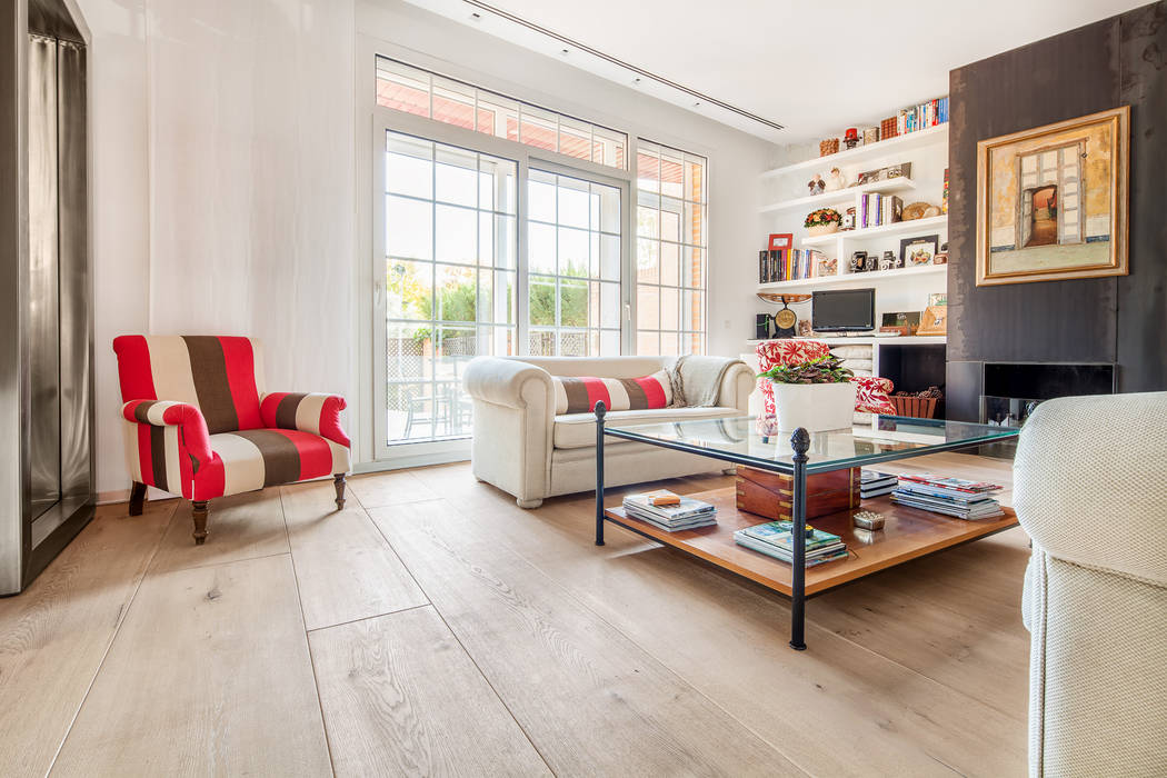 CHALET CONDE ORGAZ, Tarimas de Autor Tarimas de Autor Colonial style living room Wood Wood effect