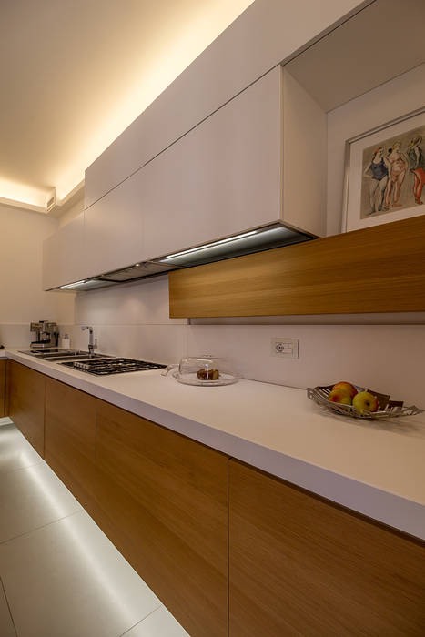 Cucina Bartolucci Architetti Cucina attrezzata cappa cucina,cucina moderna,cucina sospesa,mobili cucina,mobili componibili,illuminazione cucina,illuminazione a LED