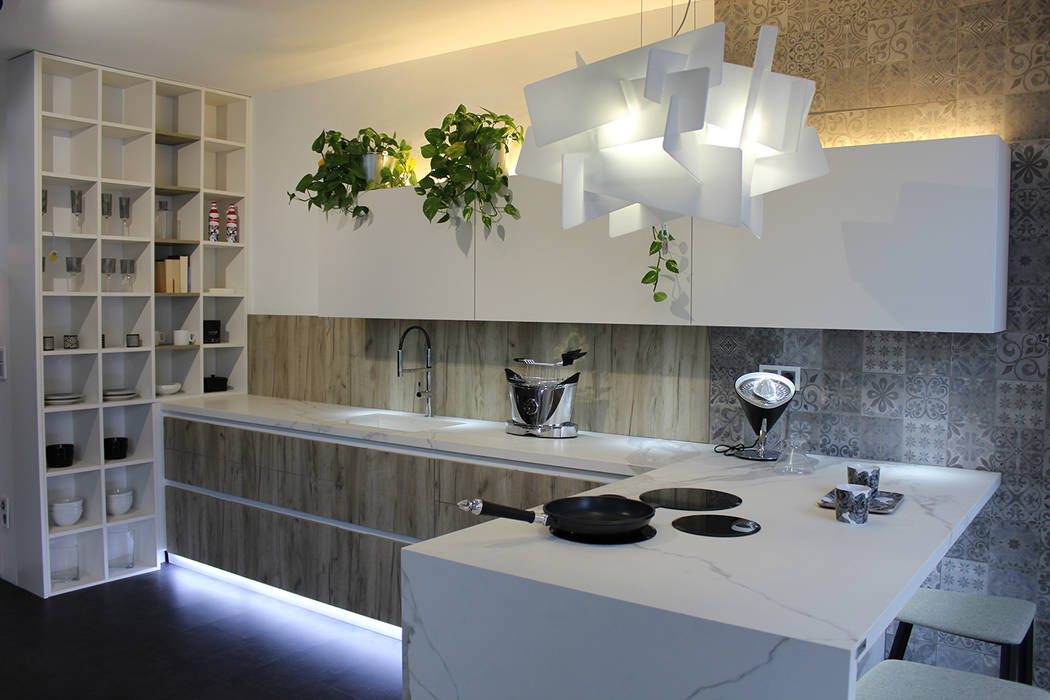 Tienda Juan Llorens 12, MOBIMAR INTERIORISMO MOBIMAR INTERIORISMO Modern style kitchen