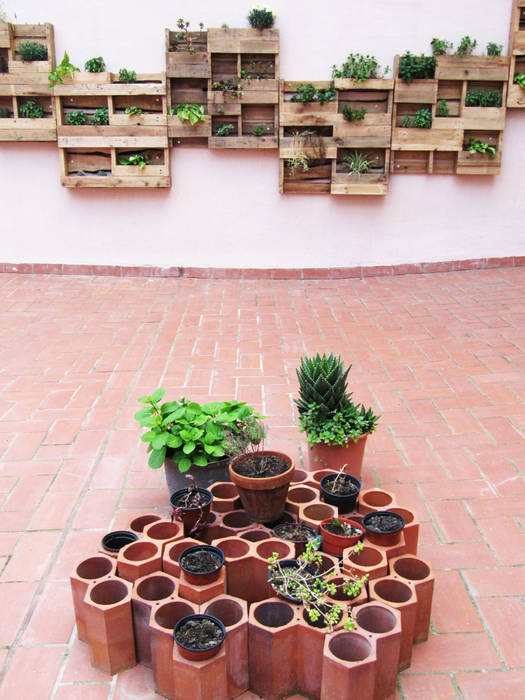 The JAM Terrace, Aida Lopez Paisajista Aida Lopez Paisajista Mediterranean style houses