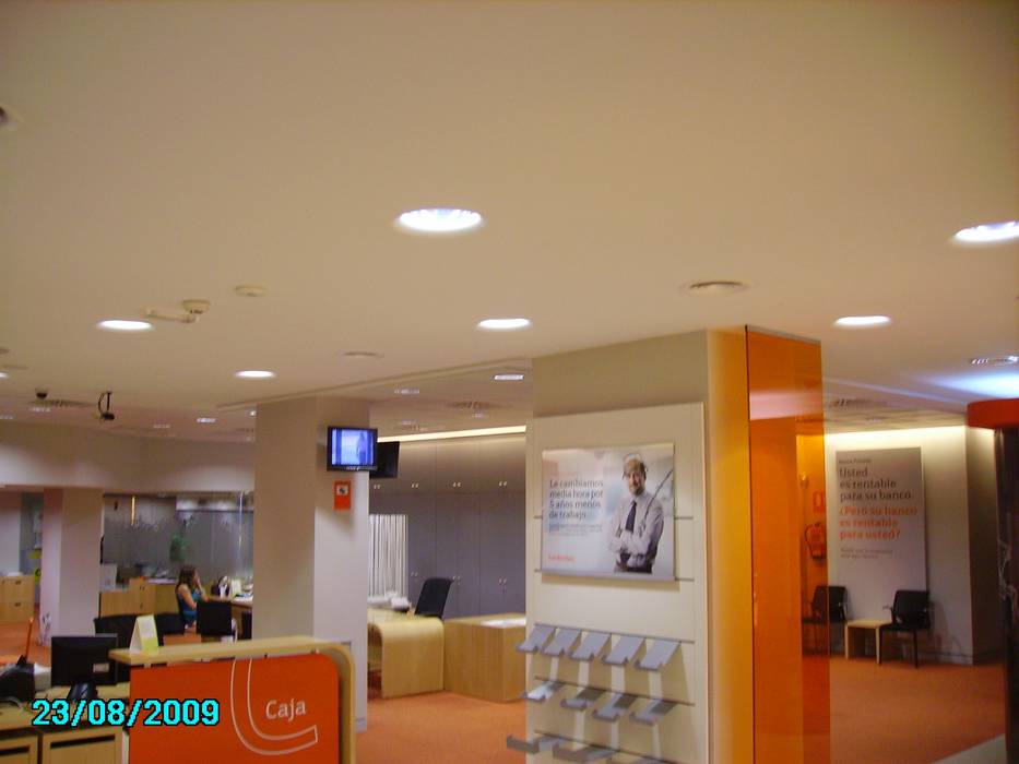 BANK OFFICE INTERIOR diseño y construcción acima,s.l. Espacios comerciales Oficinas y Tiendas