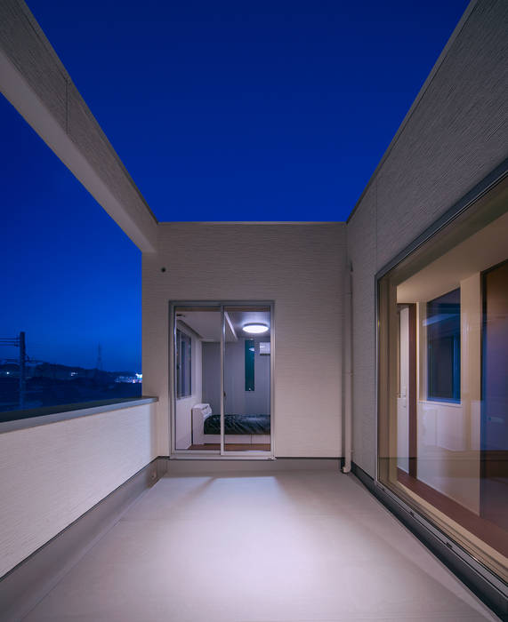 Y8-house「木と石の家」, Architect Show Co.,Ltd Architect Show Co.,Ltd Modern Terrace