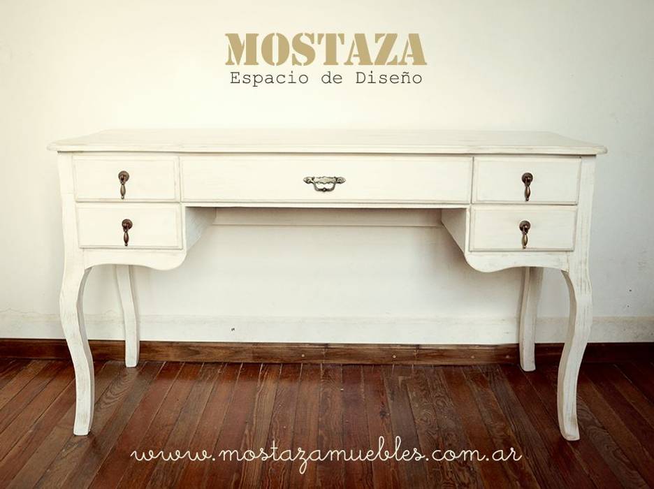 COMODAS, MESITAS, ESCRITORIOS..., Mostaza Espacio de Diseño Mostaza Espacio de Diseño Livings modernos: Ideas, imágenes y decoración Aparadores y vitrinas