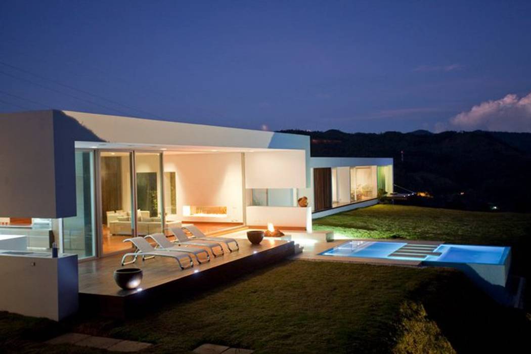 CASA BARRENECHE, LIGHTEN LIGHTEN Casas de estilo minimalista