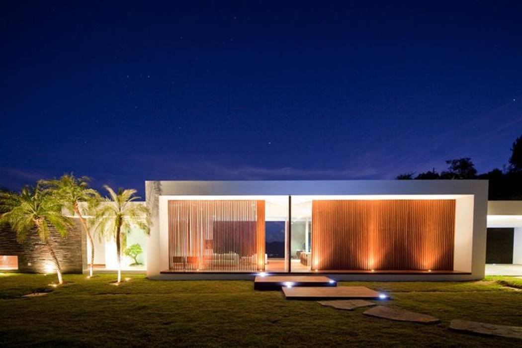 CASA BARRENECHE, LIGHTEN LIGHTEN Piscinas minimalistas