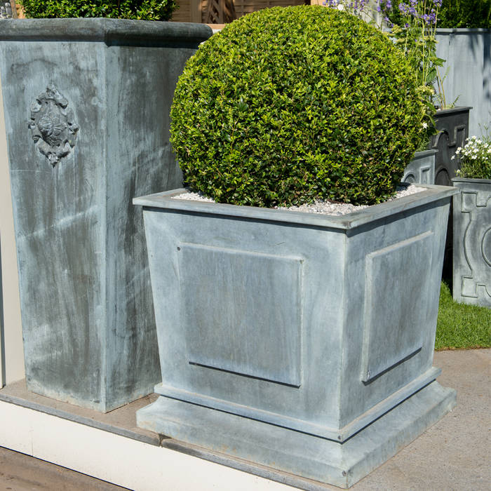 Empire Planters A Place In The Garden Ltd. Jardines clásicos Jarrones y macetas