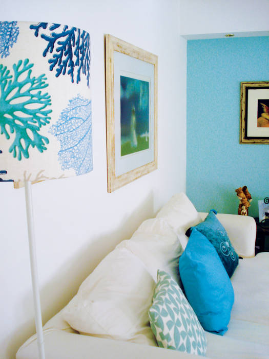Projeto 23 | Sala Comum Linda-a-Velha, maria inês home style maria inês home style Mediterranean style living room