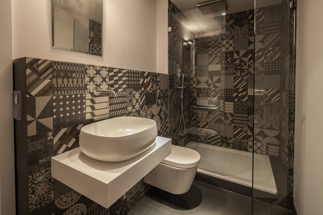 Villa s moderne badezimmer von bespoke gmbh // interior design
