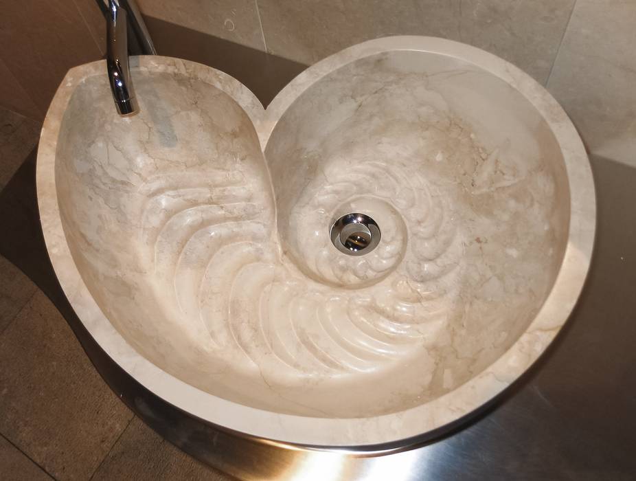 Vessel bathroom sink in marble cappuccino CusenzaMarmi Phòng tắm phong cách hiện đại Đá hoa