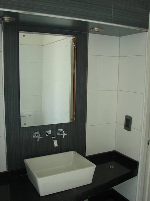 ARQUITECTURA INTERIOR / REMODELACION, CubiK CubiK Modern bathroom Ceramic