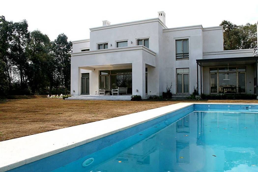 Casa Byrnes, Aulet & Yaregui Arquitectos Aulet & Yaregui Arquitectos Pool