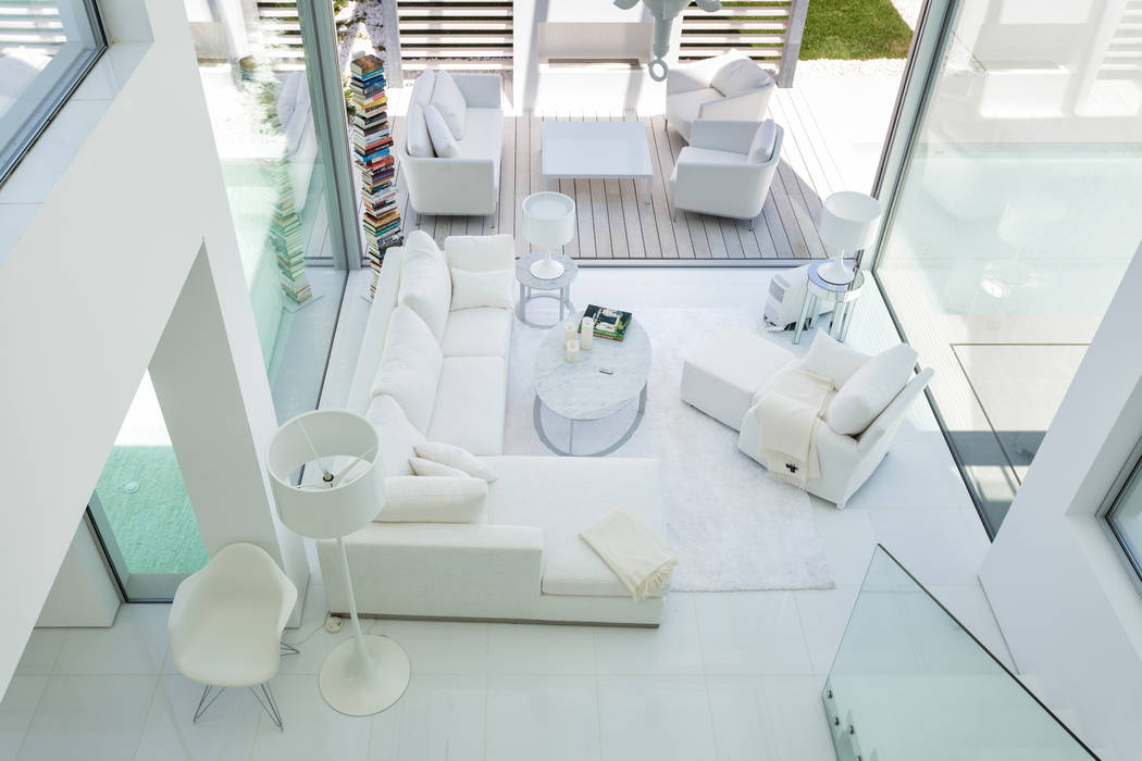 View into the living room JSH Algarve Arquitectura Lda Salas de estar minimalistas