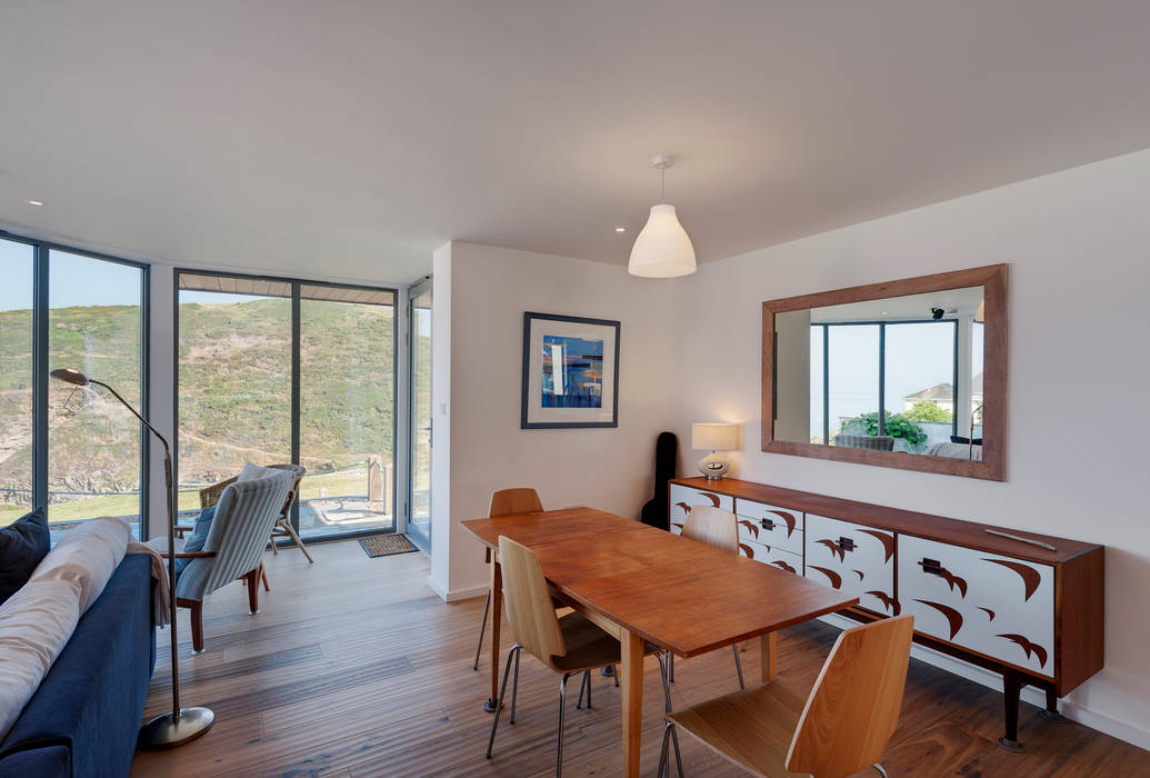 Rockside, Polzeath, Cornwall, Trewin Design Architects Trewin Design Architects Dining room