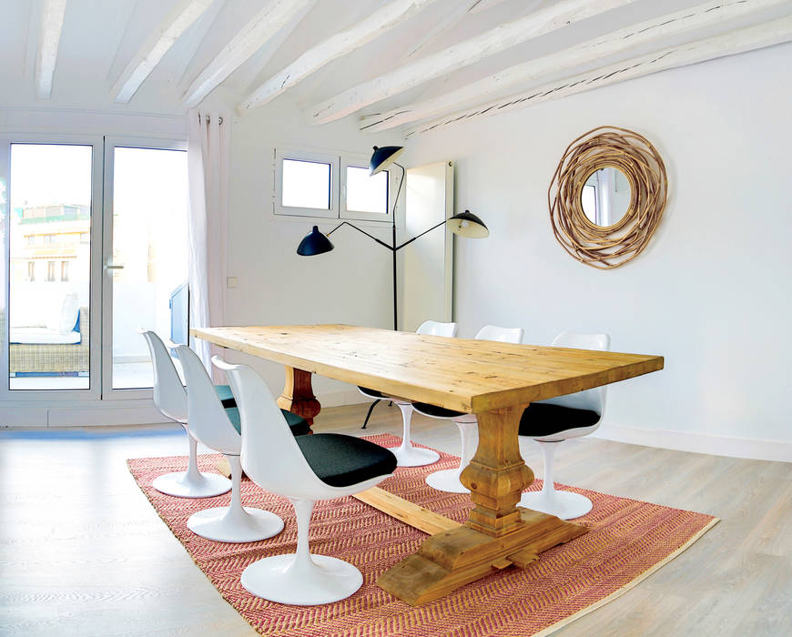 Atico Moderno con Terraza [Decoración en tonos neutros], StudioBMK StudioBMK Modern dining room