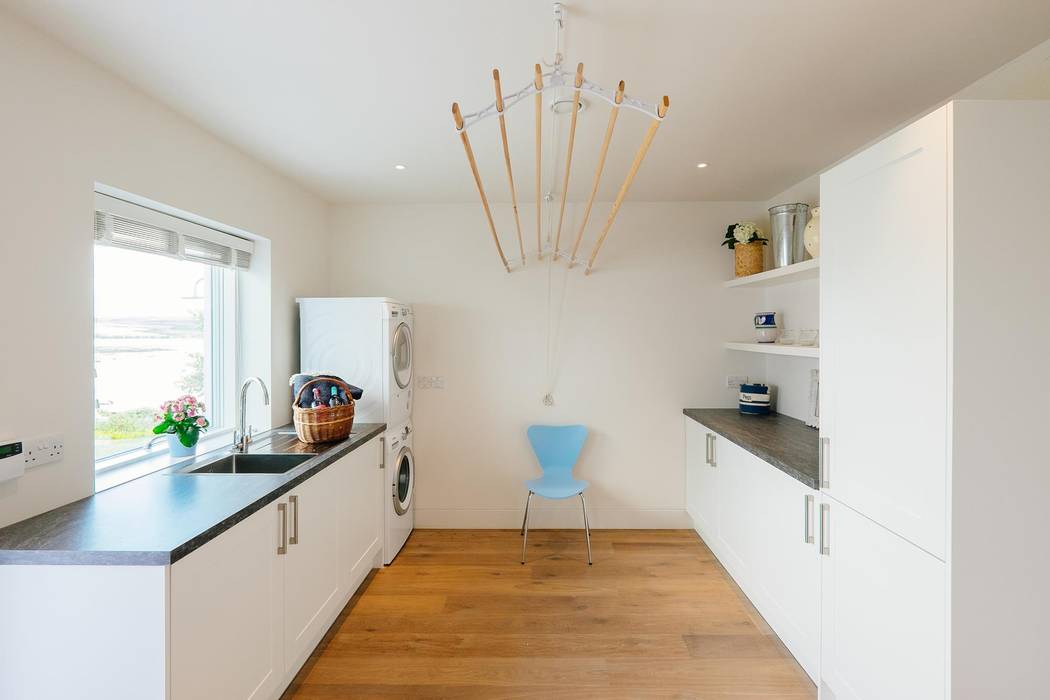 Utility room Perfect Stays Modern Study Room and Home Office