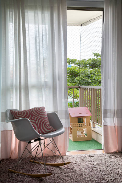 Cobertura FCF, Yamagata Arquitetura Yamagata Arquitetura Dormitorios infantiles Compuestos de madera y plástico Escritorios y sillas