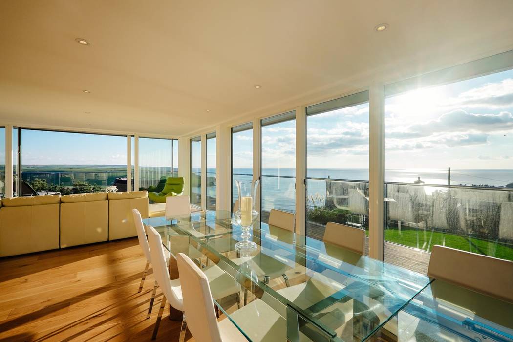 Dining room Perfect Stays Modern dining room