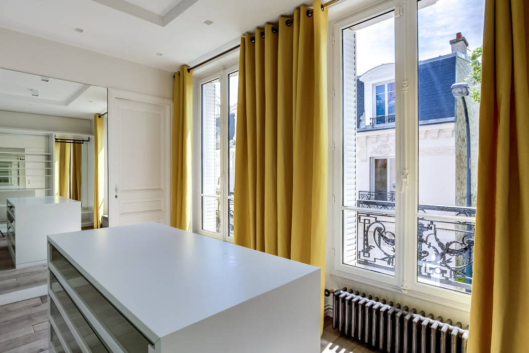 Un Hôtel Particulier à Versailles , ATELIER FB ATELIER FB Phòng thay đồ phong cách hiện đại