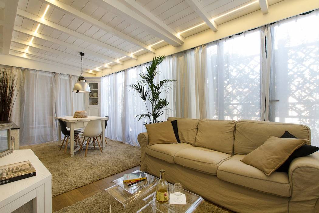 trasformazione di una veranda, Fabio Carria Fabio Carria Terrace Wood Wood effect Accessories & decoration