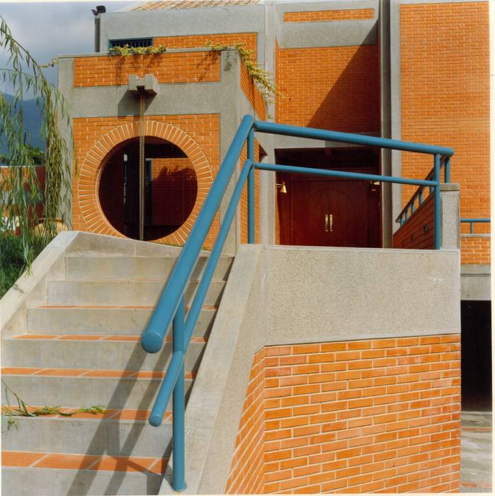 CASA HATCH , Venezuela., OMAR SEIJAS, ARQUITECTO OMAR SEIJAS, ARQUITECTO 트로피컬 주택