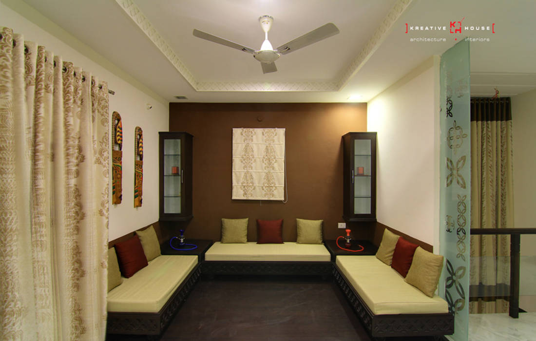 A TRIPLEX VILLA NEAR SUNCITY, HYDERABAD, KREATIVE HOUSE KREATIVE HOUSE Salas modernas