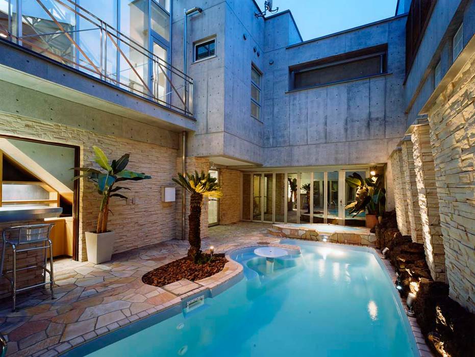 M-house, 株式会社 ｔ2・アーキテクトデザイン 一級建築士事務所 株式会社 ｔ2・アーキテクトデザイン 一級建築士事務所 Garden Pool Concrete