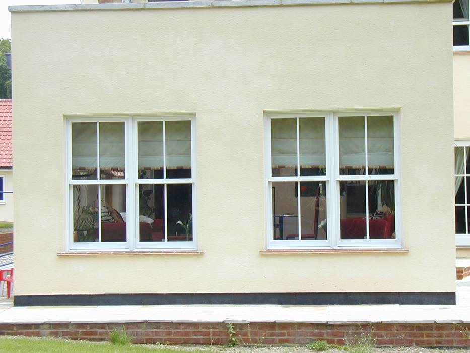 Traditional sash windows Marvin Windows and Doors UK コロニアルな 窓&ドア 木 木目調