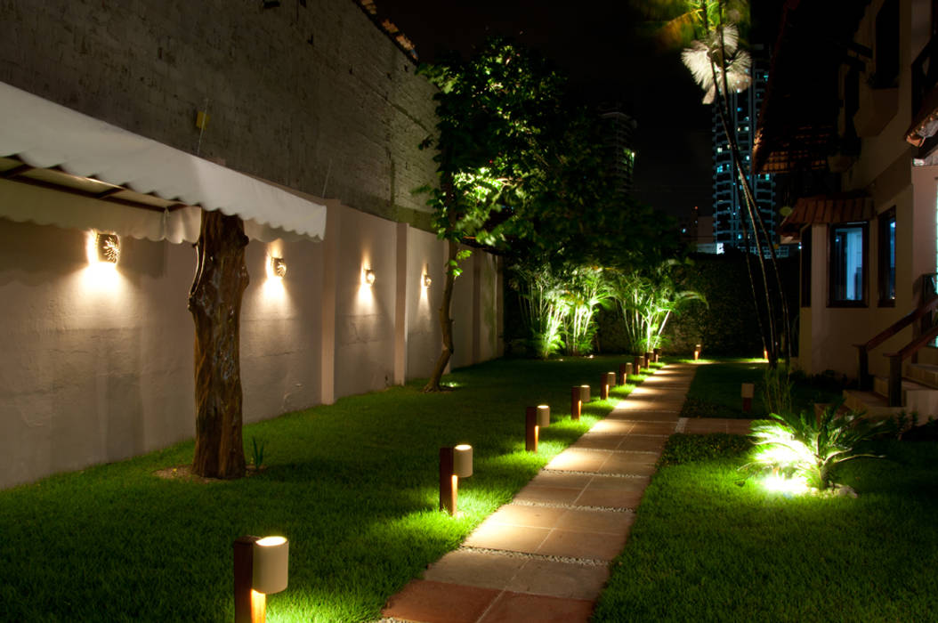 Res. Umarizal, L+A Arquitetura de iluminação L+A Arquitetura de iluminação Jardines rurales