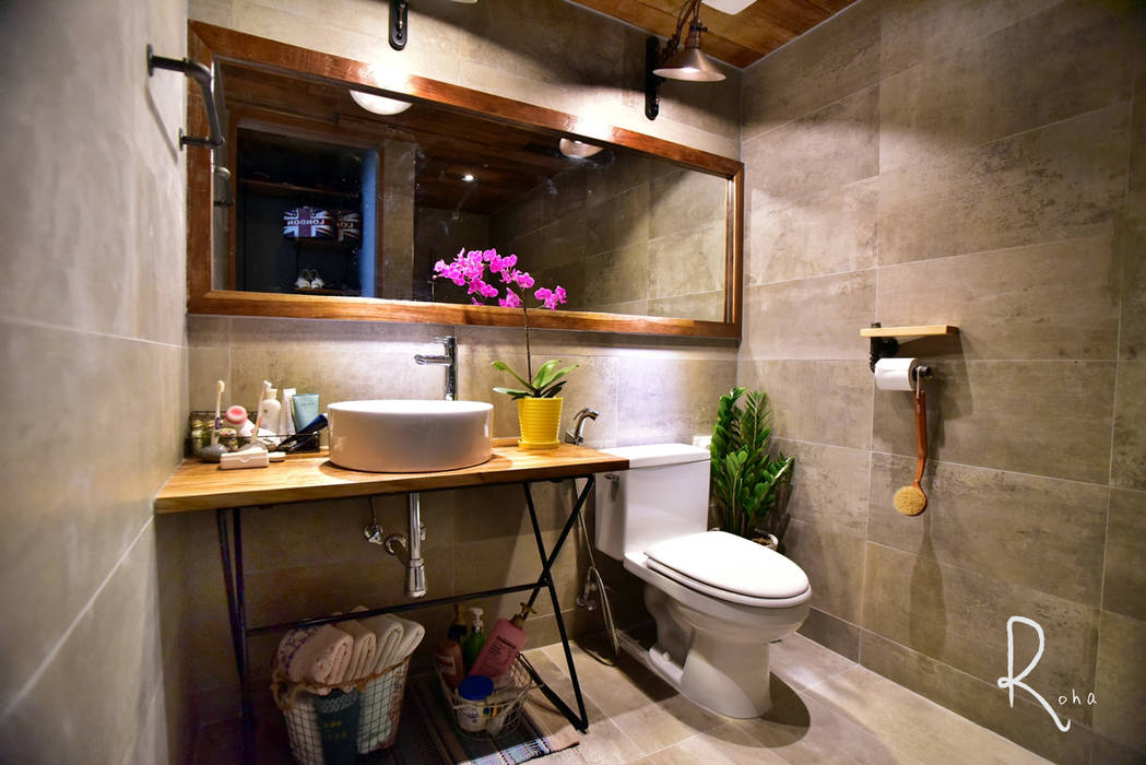 프렌치모던, 취향 저격의 40평 신혼집 인테리어, 로하디자인 로하디자인 Industrial style bathroom