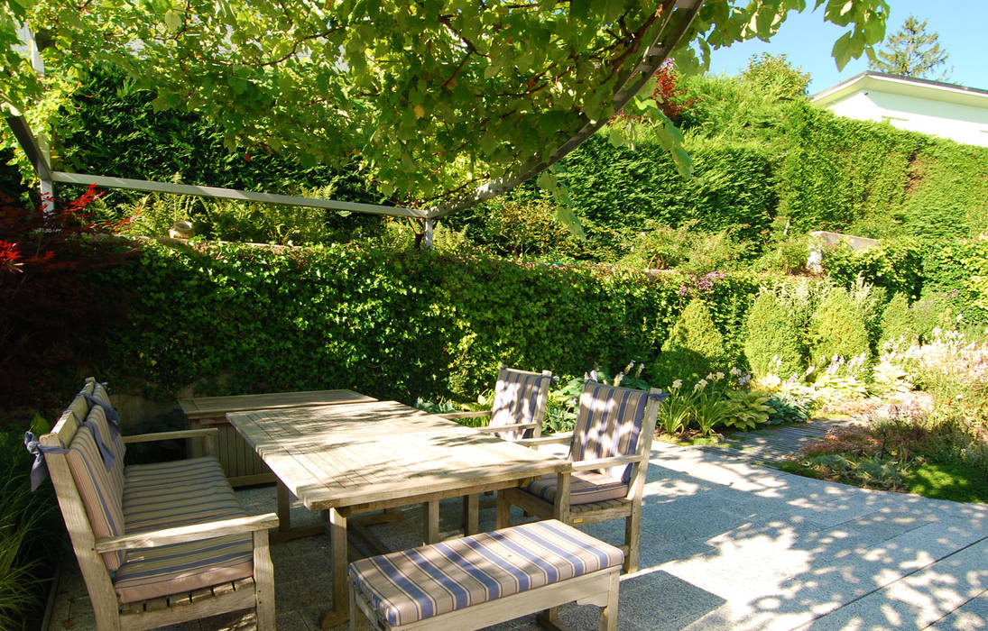 ​Auffrischung am See, Lustenberger Schelling Landschaftsarchitektur Lustenberger Schelling Landschaftsarchitektur Balcon, Veranda & Terrasse modernes