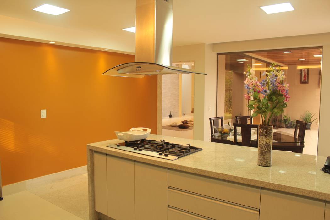 Projeto de interiores de residência, StudioM4 Arquitetura StudioM4 Arquitetura Modern kitchen Bench tops